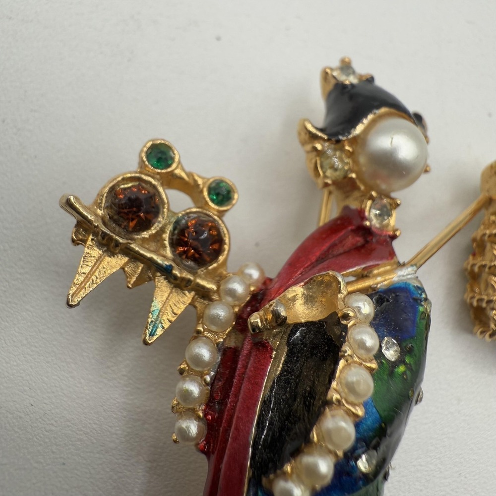 Vintage ART Figural Brooch Asian Lady Enamel Pearl Owl Lantern Pin Costume - Picture 4 of 6
